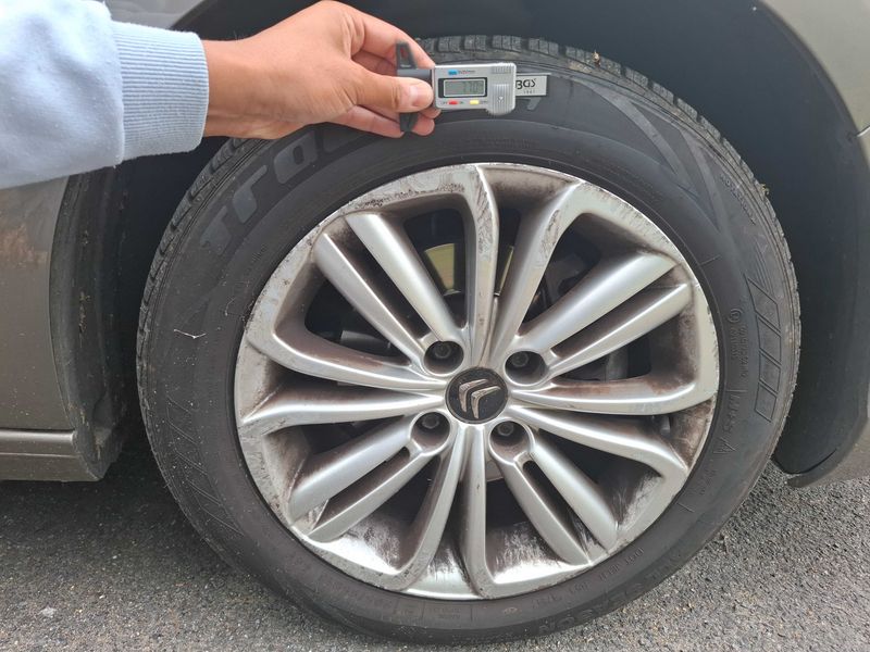 Citroen C4 1.6 Blue-HDi Millenium 2017 – снимка 39