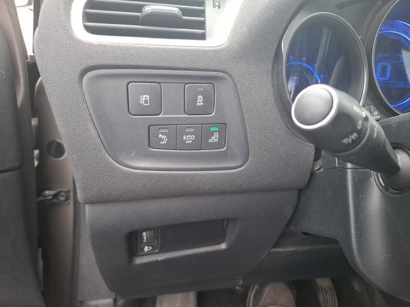Citroen C4 1.6 Blue-HDi Millenium 2017 – снимка 29