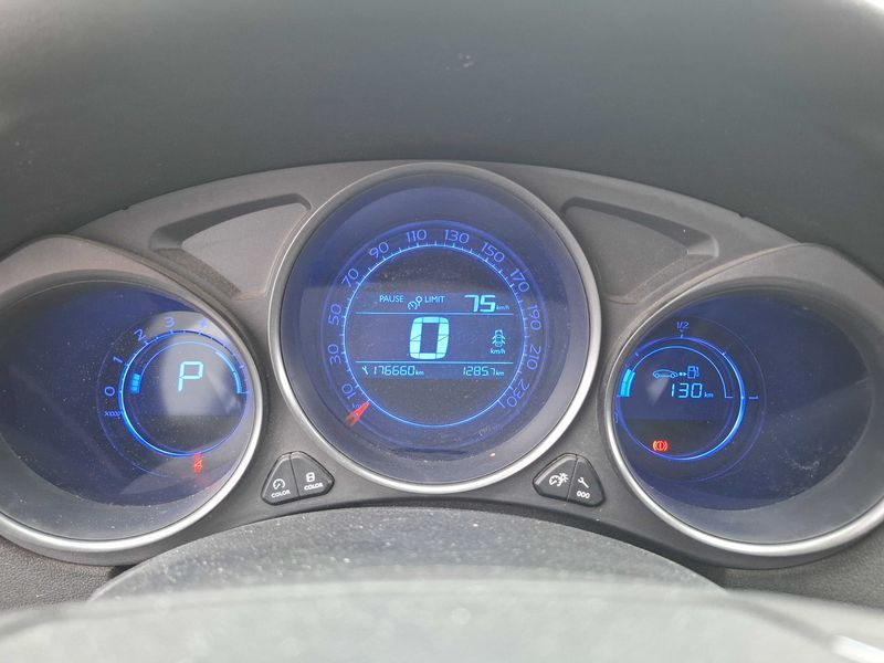 Citroen C4 1.6 Blue-HDi Millenium 2017 – снимка 20