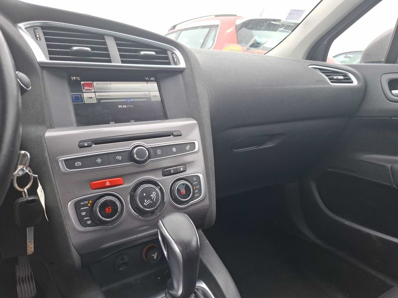Citroen C4 1.6 Blue-HDi Millenium 2017 – снимка 21