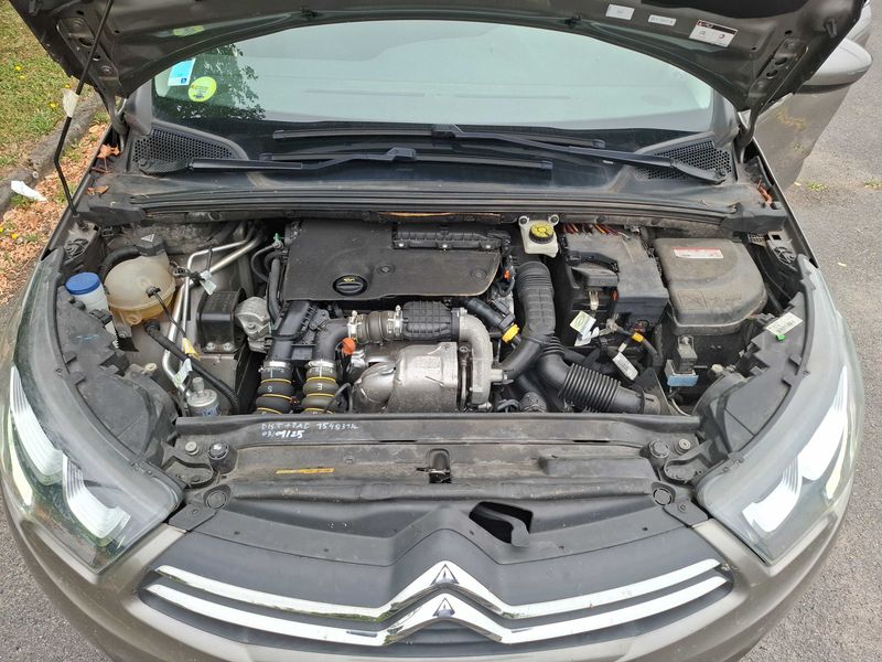 Citroen C4 1.6 Blue-HDi Millenium 2017 – снимка 8