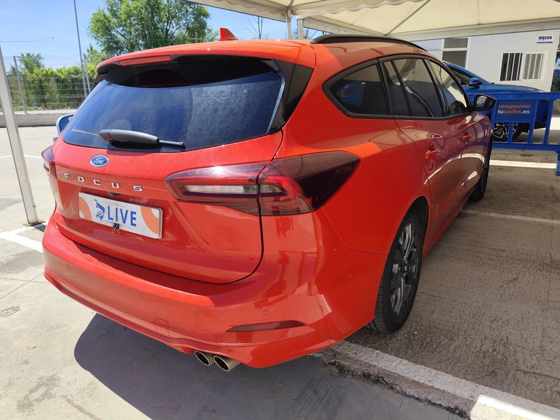Ford Focus 1.0 EcoBoost Mild-Hybrid ST-Line 2024 – снимка 4