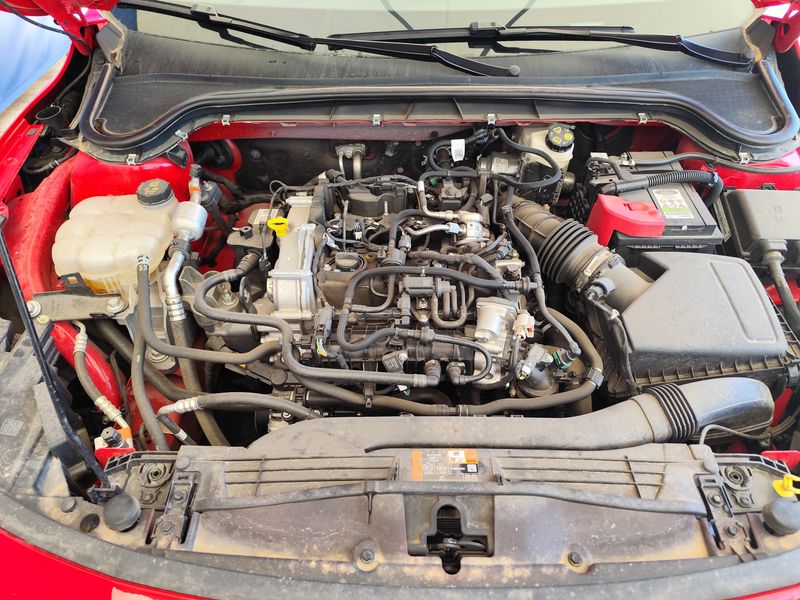 Ford Focus 1.0 EcoBoost Mild-Hybrid ST-Line 2024 – снимка 8