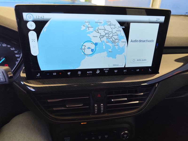 Ford Focus 1.0 EcoBoost Mild-Hybrid ST-Line 2024 – снимка 12
