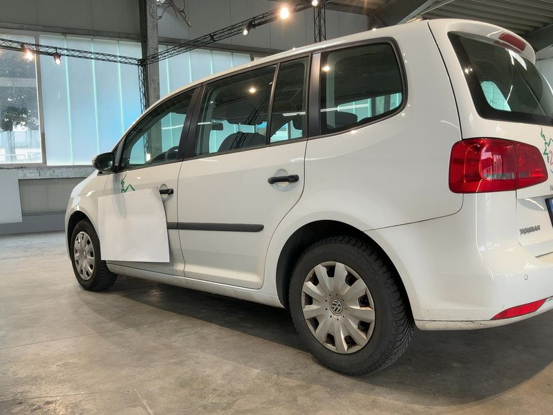 Volkswagen Touran 1.6 TDI Trendline 2015 – снимка 6