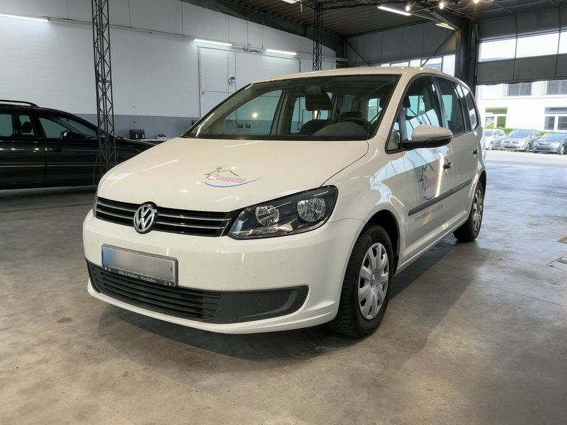 Volkswagen Touran 1.6 TDI Trendline 2015 – снимка 1