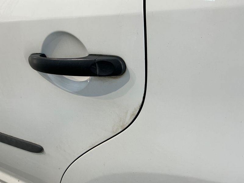 Volkswagen Touran 1.6 TDI Trendline 2015 – снимка 37