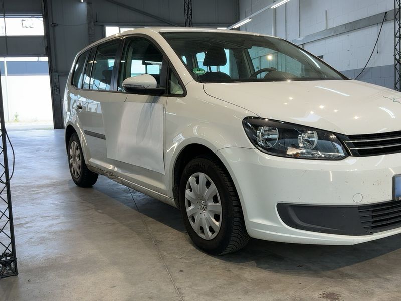 Volkswagen Touran 1.6 TDI Trendline 2015 – снимка 12