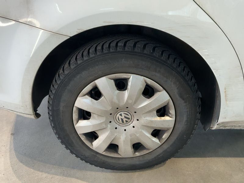 Volkswagen Touran 1.6 TDI Trendline 2015 – снимка 9