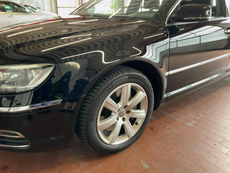 Volkswagen Phaeton 3.0 V6 TDI 4Motion 2015 – снимка 2