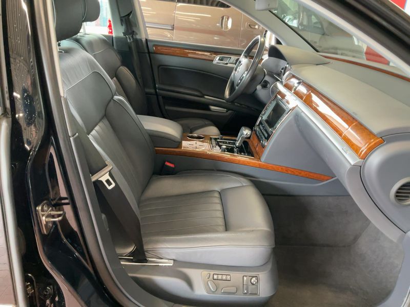 Volkswagen Phaeton 3.0 V6 TDI 4Motion 2015 – снимка 17