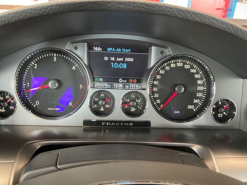 Volkswagen Phaeton 3.0 V6 TDI 4Motion 2015 – снимка 19