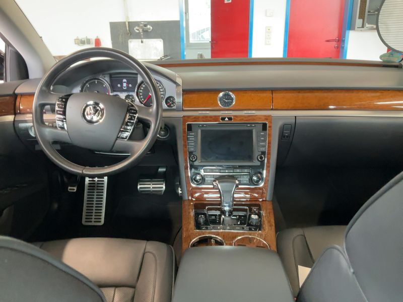 Volkswagen Phaeton 3.0 V6 TDI 4Motion 2015 – снимка 18