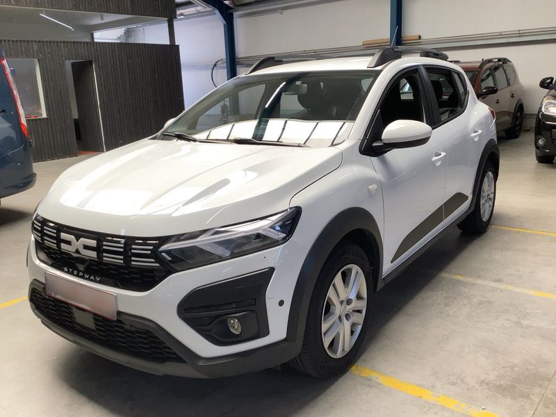 Dacia Sandero 1.0 TCe Stepway Expression 2023 – снимка 1