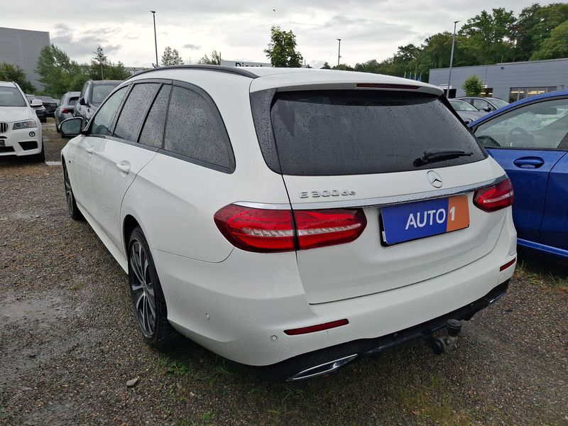 Mercedes-Benz E-Klasse E 300 de T AMG Line 2020 – снимка 3