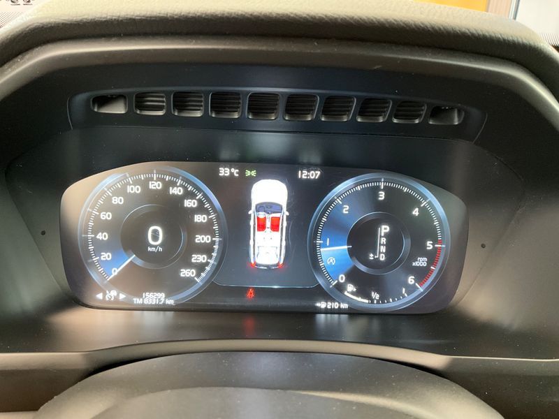 Volvo XC90 2.0 D5 Kinetic AWD 2016 – снимка 19