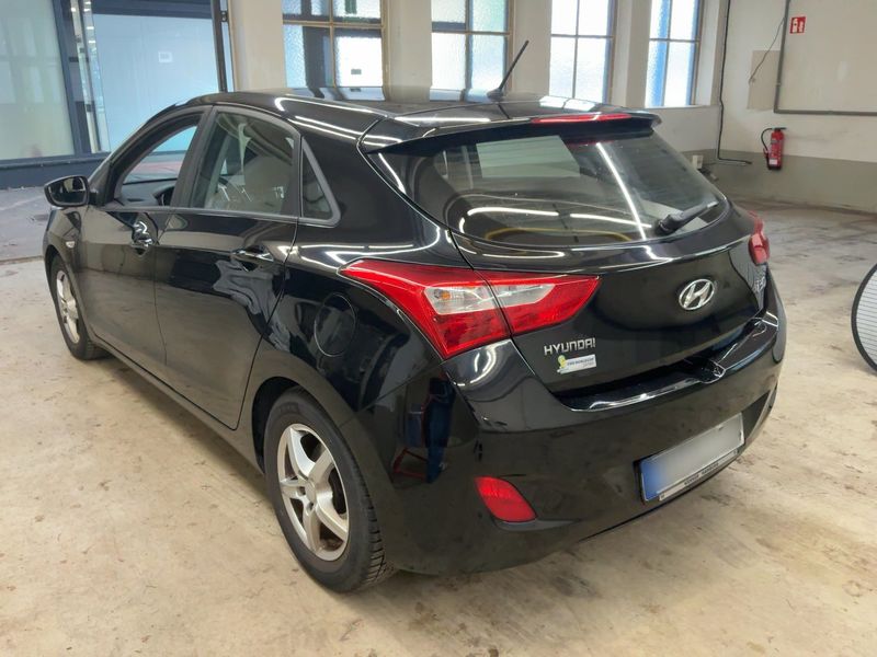 Hyundai i30 1.4 FIFA World Cup Edition 2015 – снимка 6