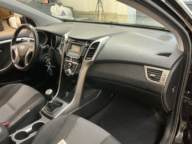Hyundai i30 1.4 FIFA World Cup Edition 2015 – снимка 26