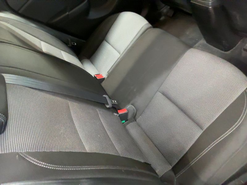 Hyundai i30 1.4 FIFA World Cup Edition 2015 – снимка 19