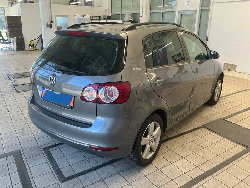 Volkswagen Golf VI Plus 1.6 TDI Team 2010 – снимка 2