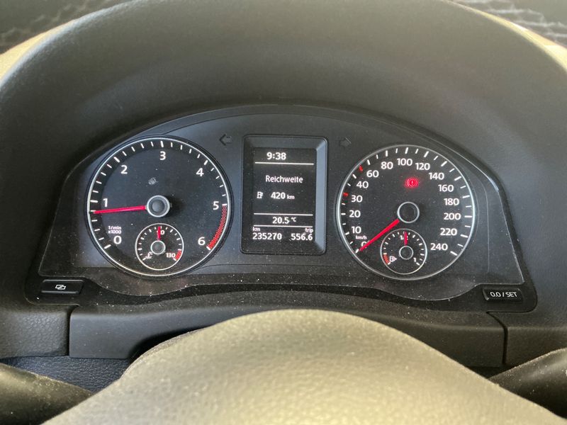 Volkswagen Golf VI Plus 1.6 TDI Team 2010 – снимка 4