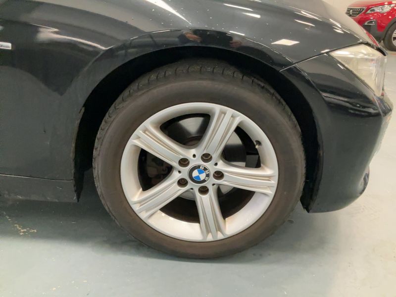 BMW 3er 320d xDrive Lounge 2012 – снимка 11