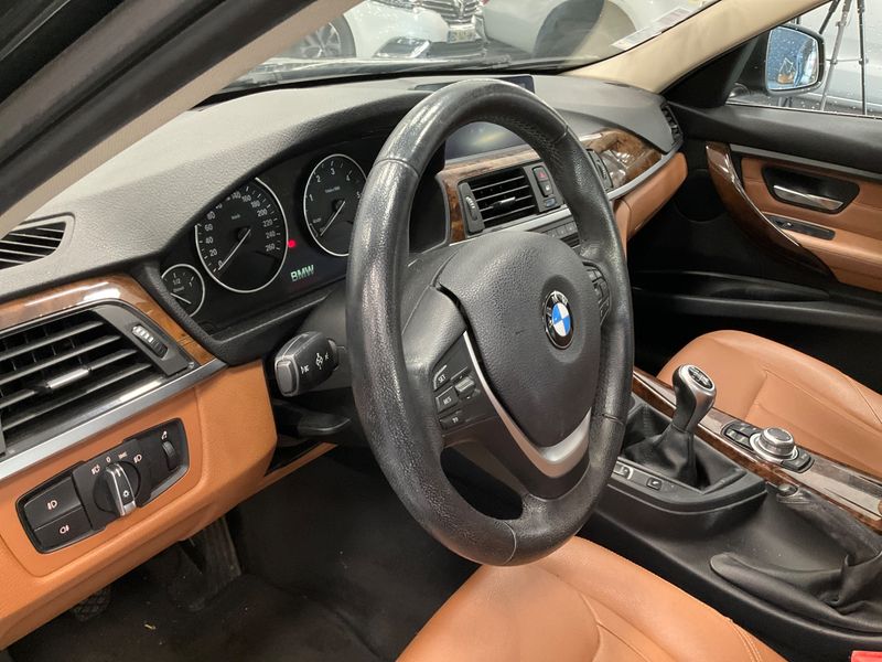 BMW 3er 320d xDrive Lounge 2012 – снимка 24