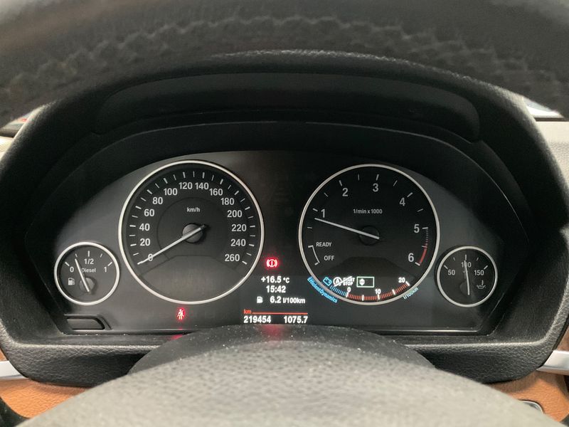 BMW 3er 320d xDrive Lounge 2012 – снимка 18