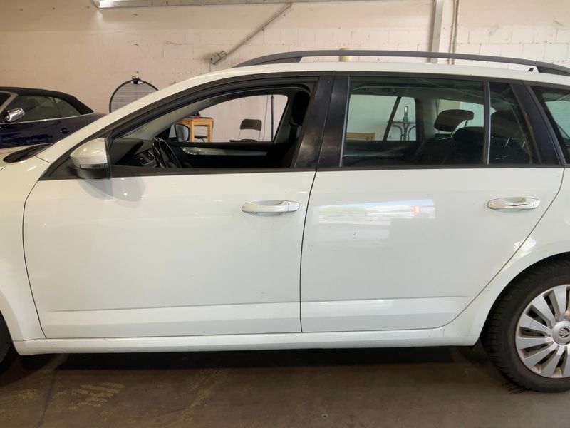 Skoda Octavia 1.6 TDI Ambition 2015 – снимка 4