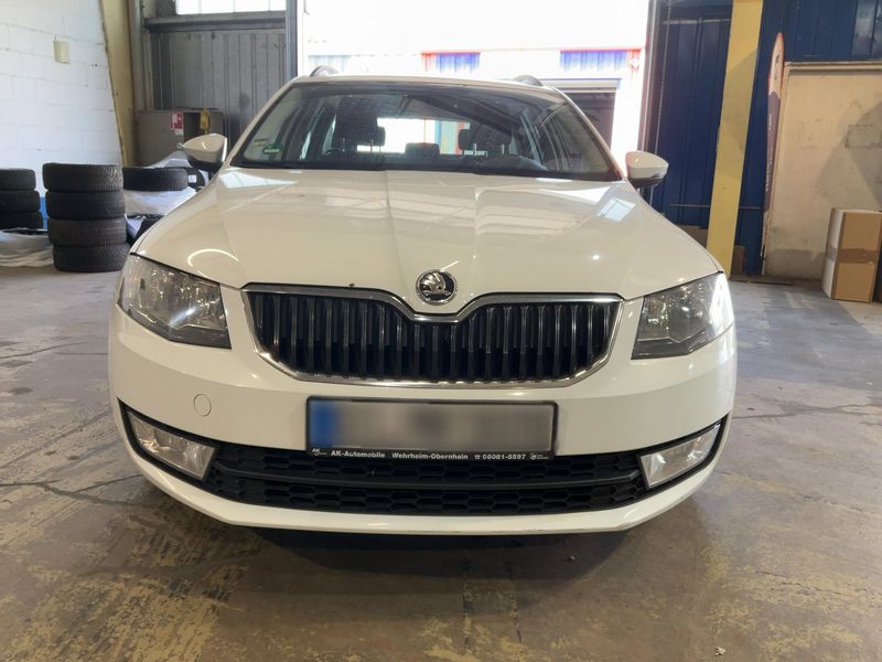 Skoda Octavia 1.6 TDI Ambition 2015 – снимка 14