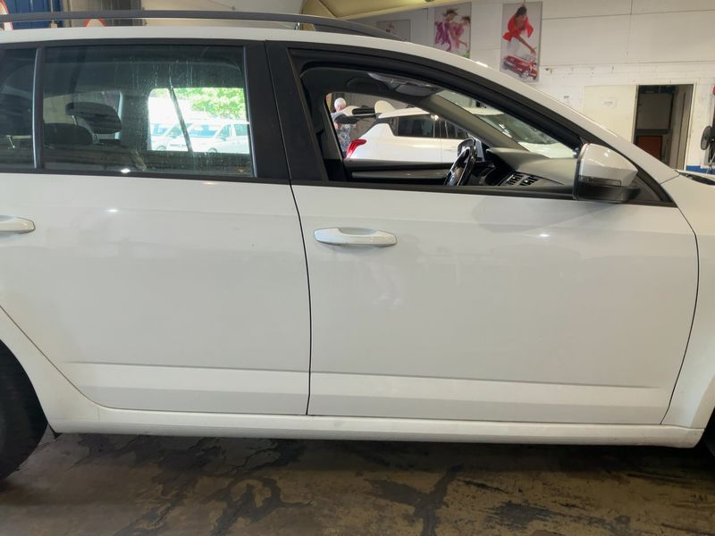 Skoda Octavia 1.6 TDI Ambition 2015 – снимка 10