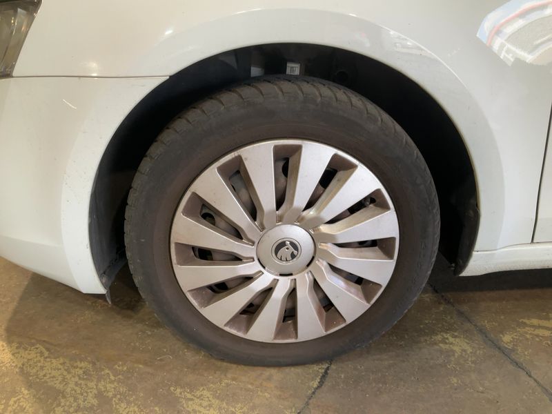 Skoda Octavia 1.6 TDI Ambition 2015 – снимка 3