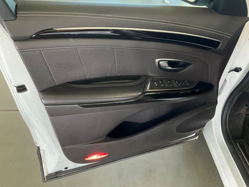 Renault Espace 1.6 dCi Energy Initiale Paris 2016 – снимка 26
