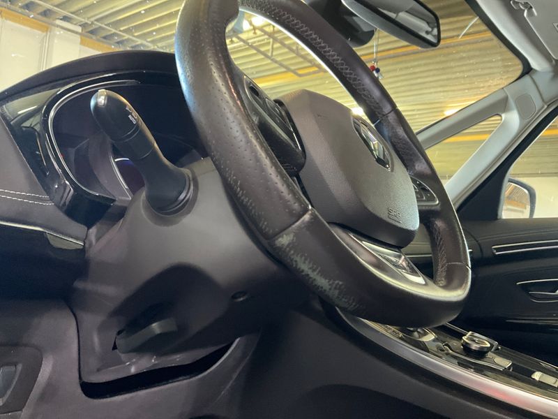 Renault Espace 1.6 dCi Energy Initiale Paris 2016 – снимка 22