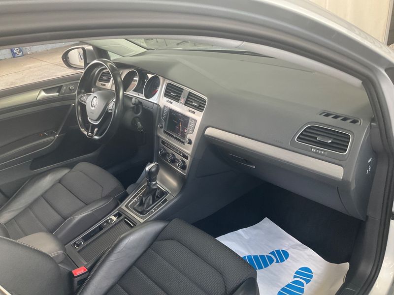 Volkswagen Golf VII 1.6 TDI Comfortline BlueMotion Tech 2017 – снимка 36