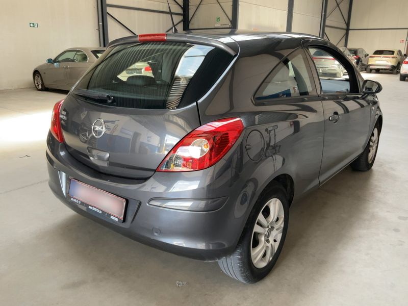 Opel Corsa 1.2 Active 2013 – снимка 8