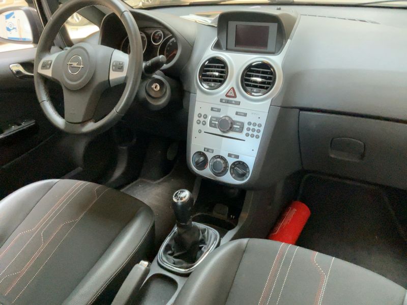 Opel Corsa 1.2 Active 2013 – снимка 17