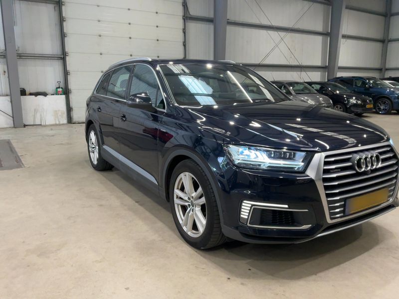 Audi Q7 3.0 TDI e-tron quattro 2016 – снимка 12