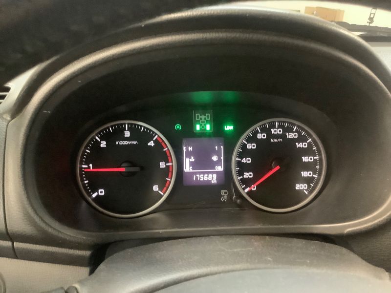 Mitsubishi L 200 2.4 DI-D Plus Doppelkabine 4WD 2017 – снимка 18