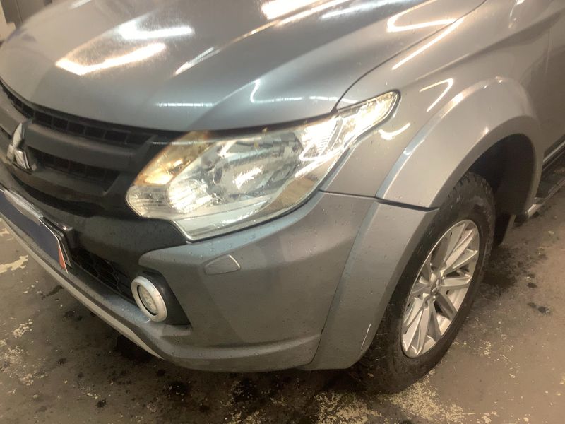 Mitsubishi L 200 2.4 DI-D Plus Doppelkabine 4WD 2017 – снимка 2