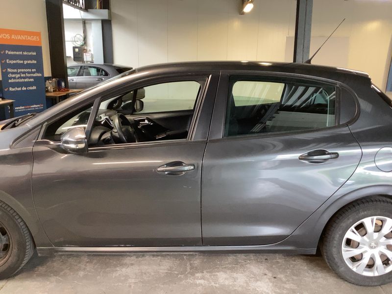 Peugeot 208 1.2 e-VTi Active 2015 – снимка 4