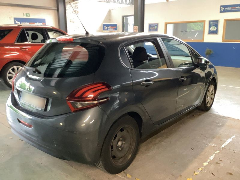 Peugeot 208 1.2 e-VTi Active 2015 – снимка 8