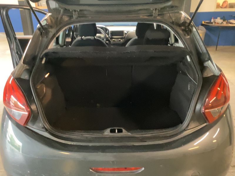 Peugeot 208 1.2 e-VTi Active 2015 – снимка 15