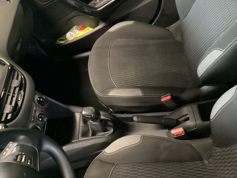 Peugeot 208 1.2 e-VTi Active 2015 – снимка 30