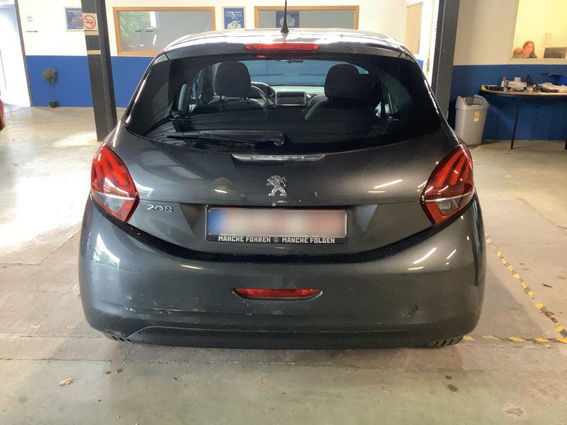 Peugeot 208 1.2 e-VTi Active 2015 – снимка 7