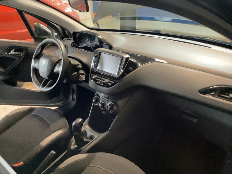 Peugeot 208 1.2 e-VTi Active 2015 – снимка 17