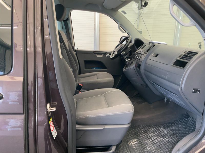 Volkswagen T5 Multivan 2.0 TDI Startline 2011 – снимка 11