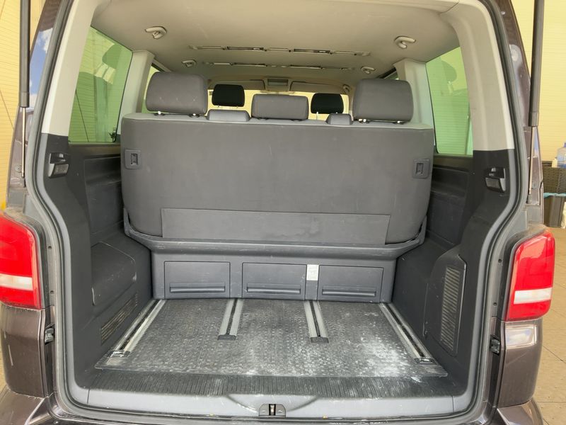 Volkswagen T5 Multivan 2.0 TDI Startline 2011 – снимка 10