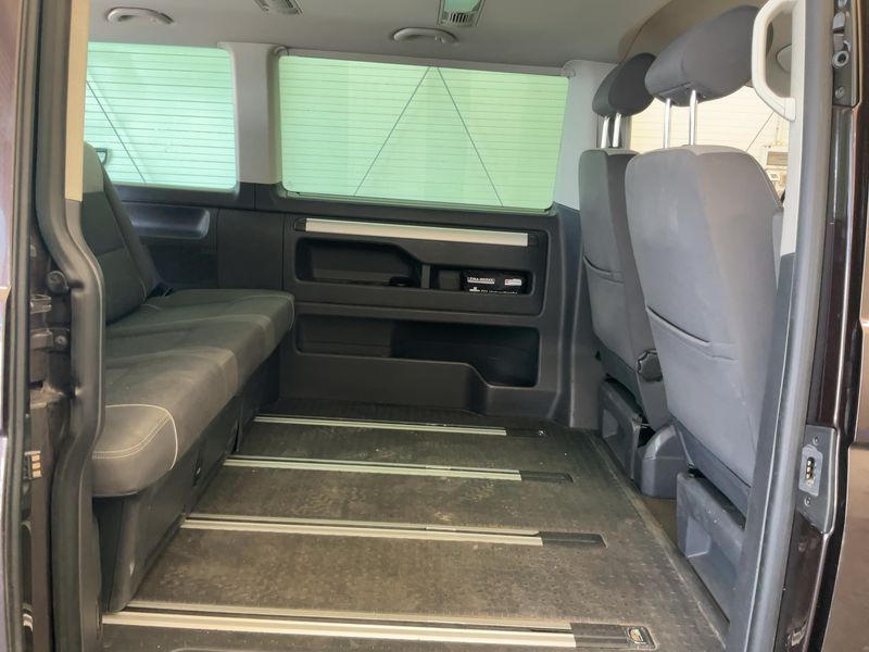 Volkswagen T5 Multivan 2.0 TDI Startline 2011 – снимка 14