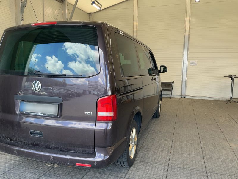 Volkswagen T5 Multivan 2.0 TDI Startline 2011 – снимка на щета